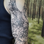 Tattoos - Illustrative Bird and Floral on Shoulder- Instagram @michaelbalesart - 121903